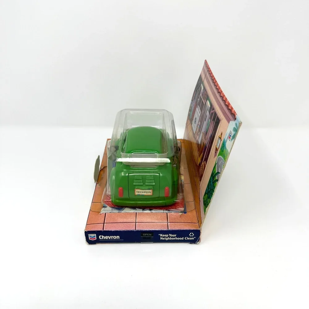Vintage Chevron Cars Lot Disneyland Autopia Suzy Leo Limo Kelly Kompact Sealed